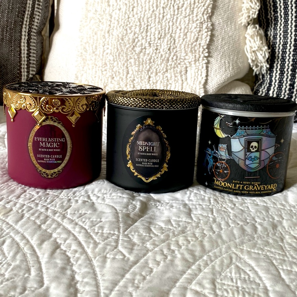 Bath and body works 3 wick Halloween candle set of 3.